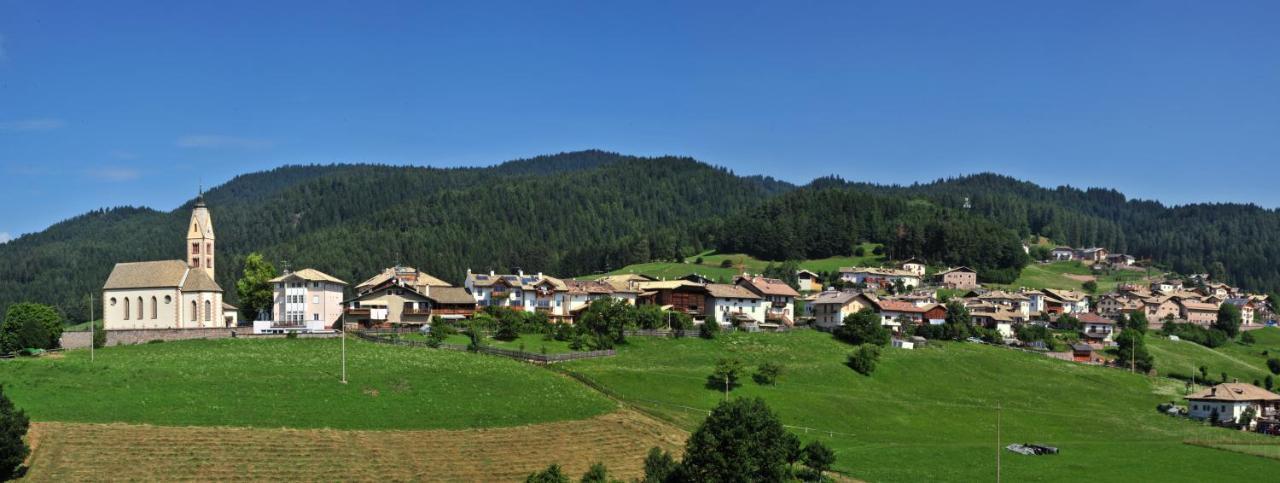 Hotel Zum Rossl Anterivo Buitenkant foto
