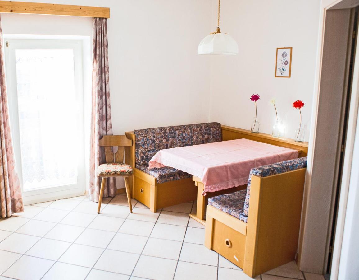 Hotel Zum Rossl Anterivo Buitenkant foto